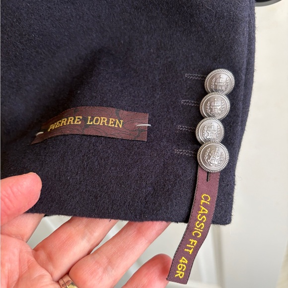 New with Tags Pierre Loren Navy Men's Blazer size 36R. Wool/Poly blend. Gorgeous - Picture 3 of 8